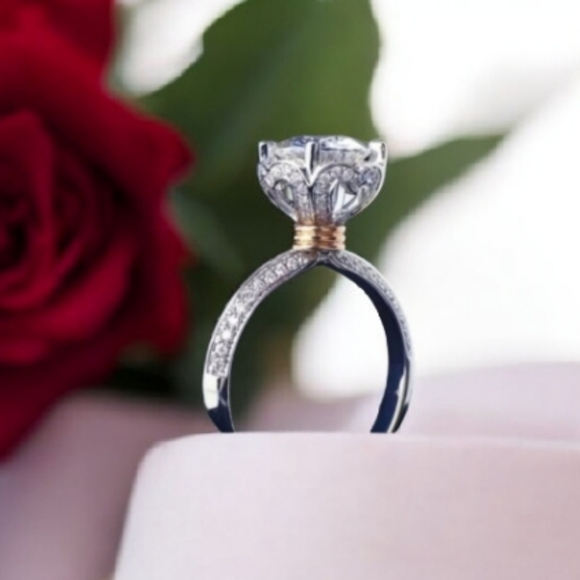 Jewelry - 💕925 Sterling Silver and 1ct. Moissanite Diamond Ring